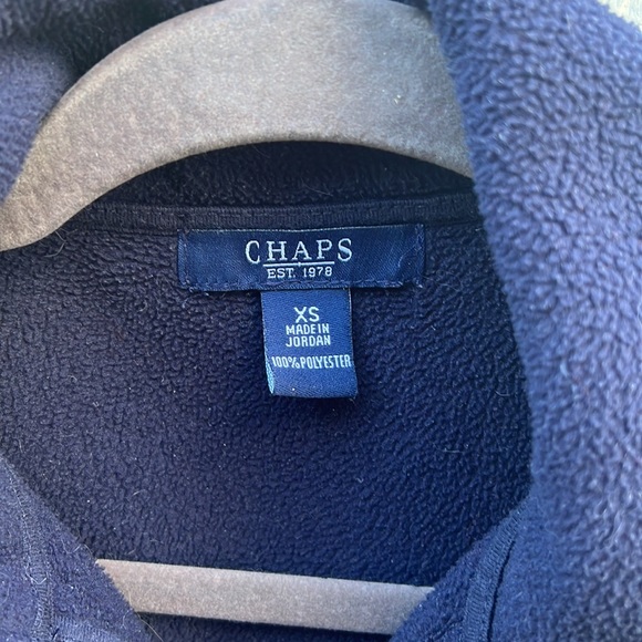 Ladies navy fleece vest by Chaps - Picture 2 of 4